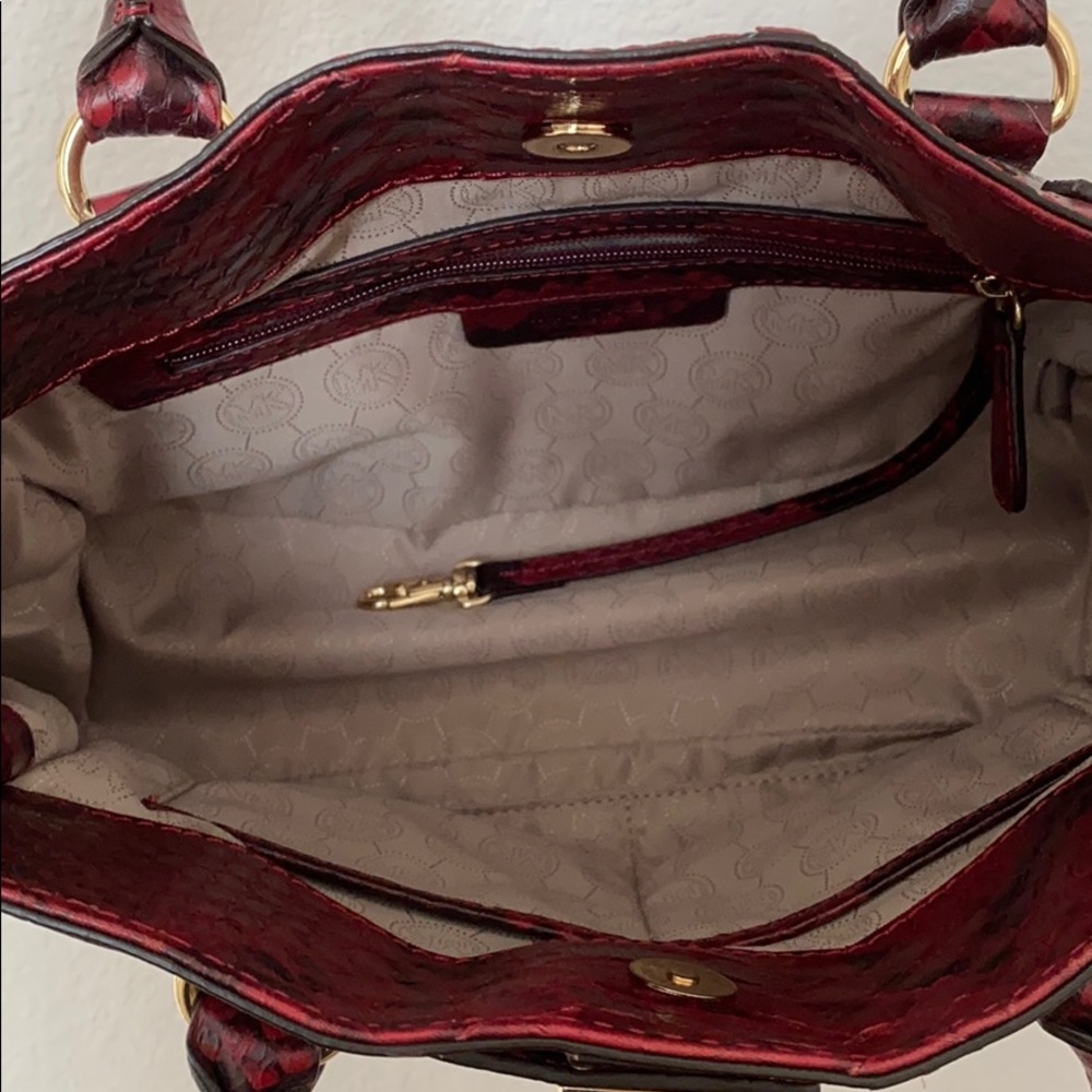 Michael Kors Red Python shoulder bag - Picture 6 of 7
